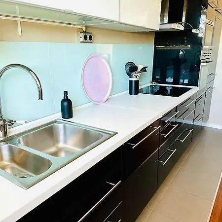 Apartment Renovado Com Ac, 2 Wc Completos, Terraco E Garagem
