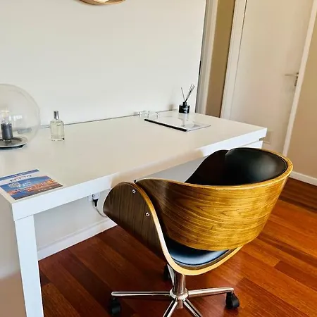 Renovado Com Ac, 2 Wc Completos, Terraco E Garagem * Porto