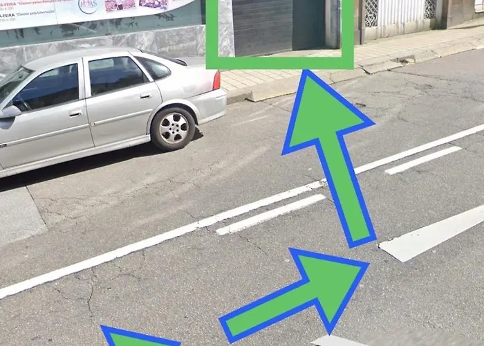 Apartamento Renovado Com Ac, 2 Wc Completos, Terraço E Garagem