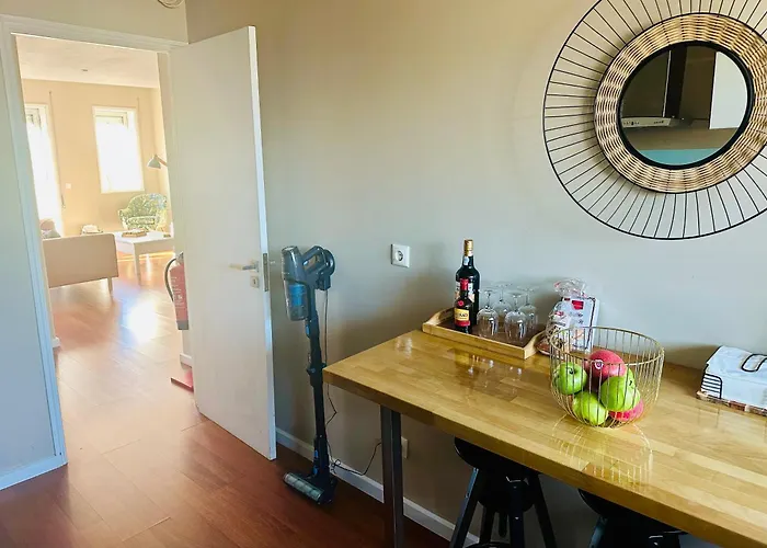 Renovado Com Ac, 2 Wc Completos, Terraço E Garagem Apartamento